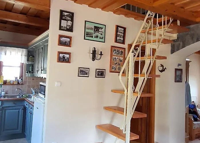 מלון Sarkanyles Vendeghaz *