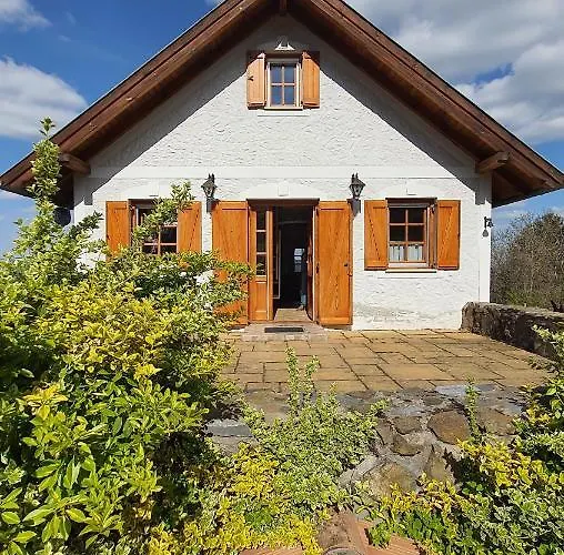 Sarkanyles Vendeghaz מלון