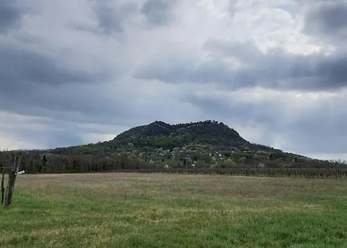 Sarkanyles Vendeghaz מלון Kisapati
